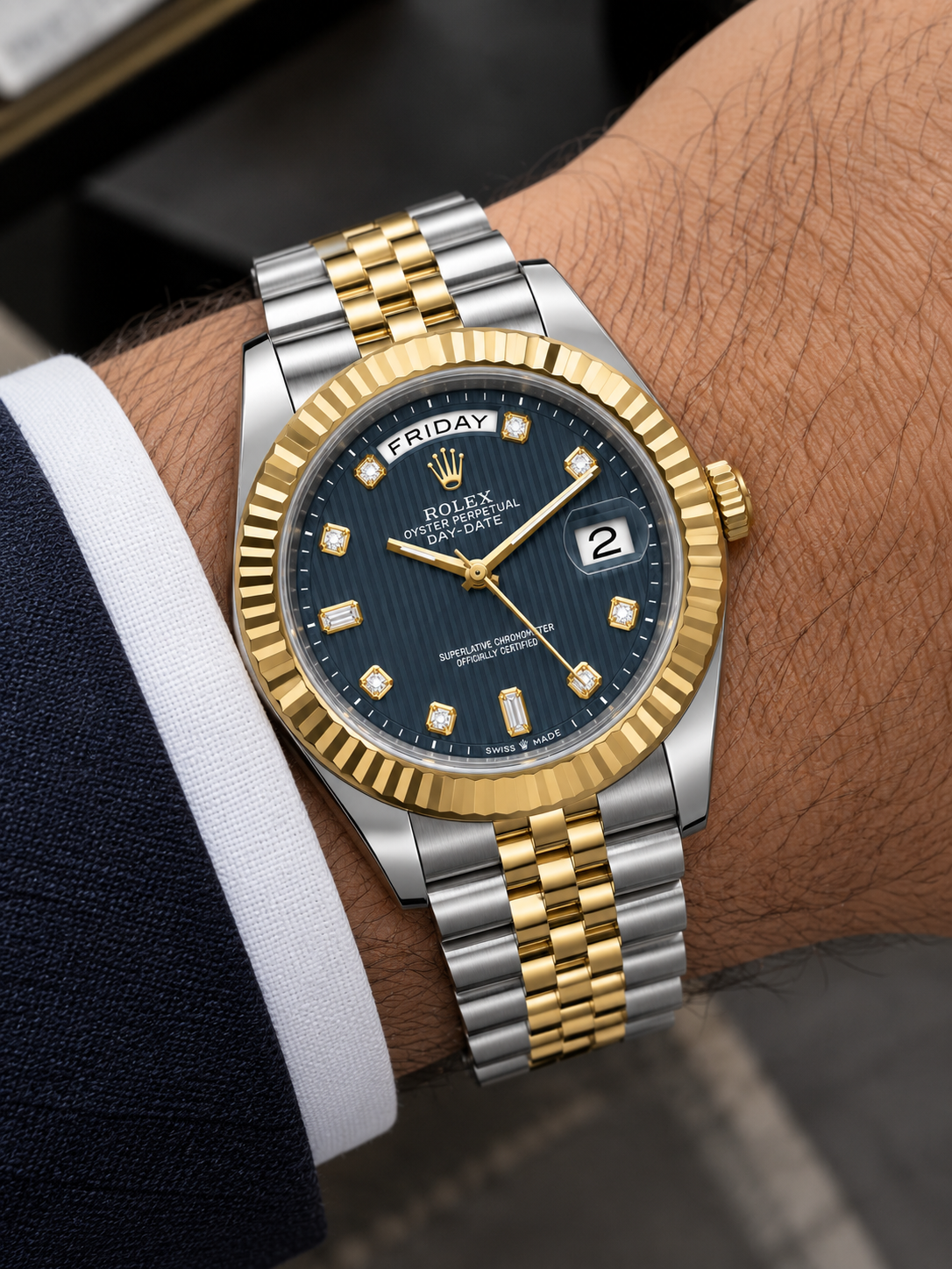 Luxury Two-Tone Day-Date Men’s Watch – Blue Dial & Fluted Gold Bezel