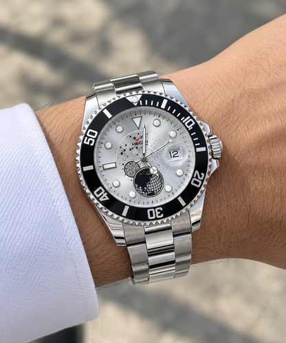 HERYI Men's Stainless Steel Celestial Watch – Silver Starry Dial & Rotating Bezel